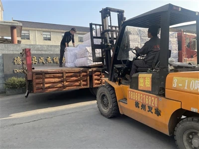 Spedizione di 8 sterline Boski al cliente in Pakistan